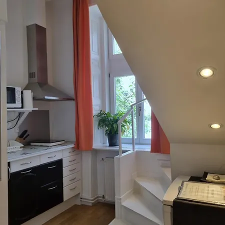 Πανσιόν Connection 4*