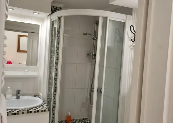 Connection 4* Budapest