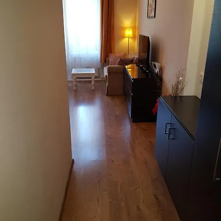 Connection Budapešť